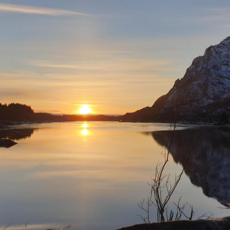 Nydelig Hytte I Kabelvag Lofoten Exterior photo